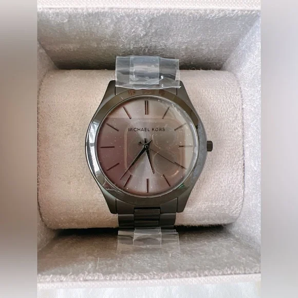 MICHAEL KORS Oversized Slim Runway Black-Tone Watch - Picture 4 of 12